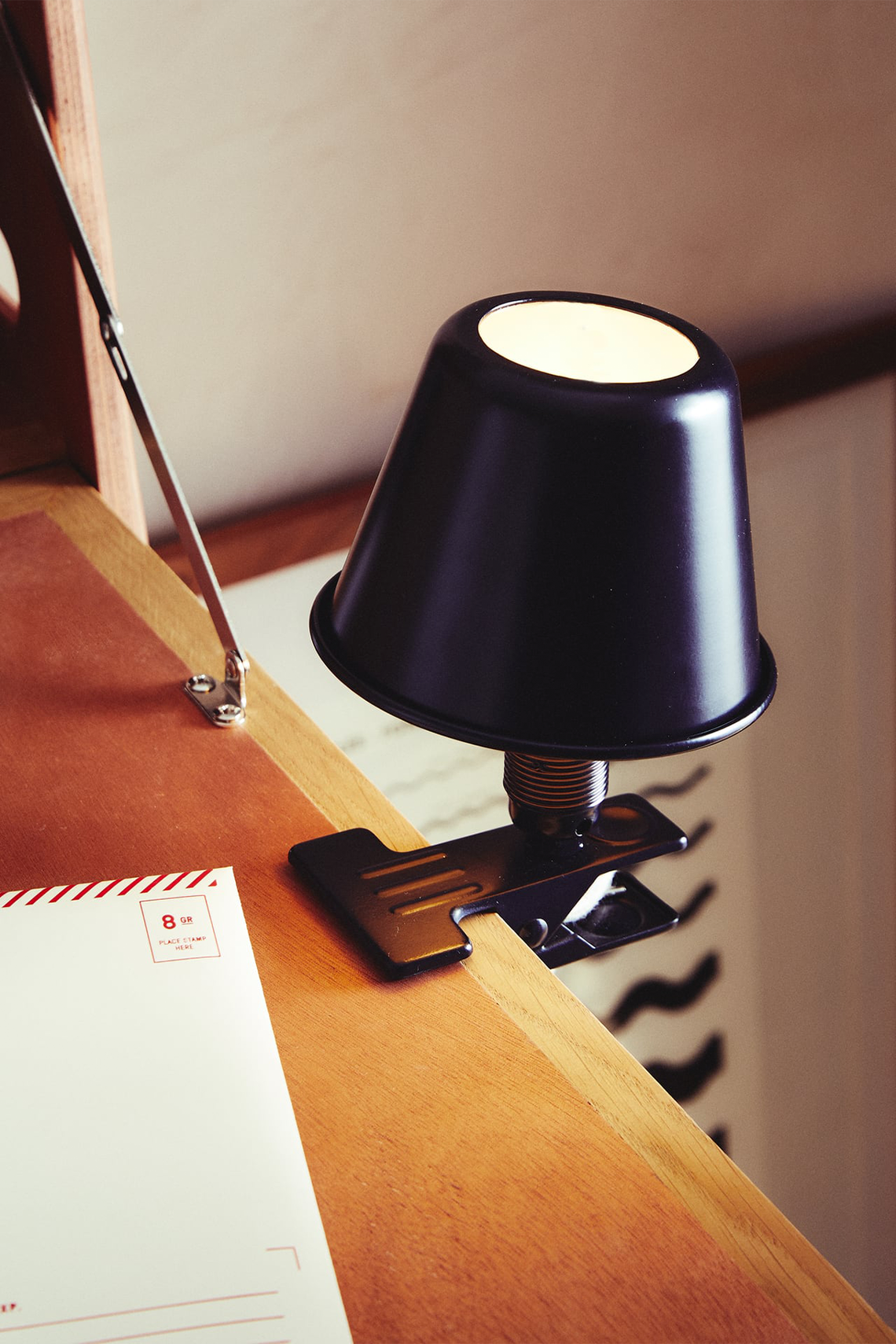 St. Lazare Metal Clip-On Lamp  from Zara 