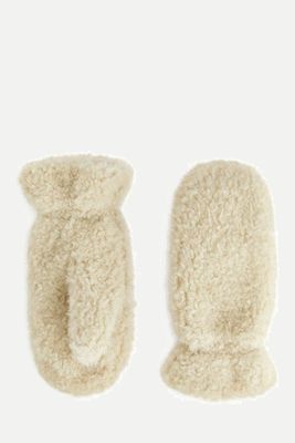 Padded Pile Mittens from ARKET