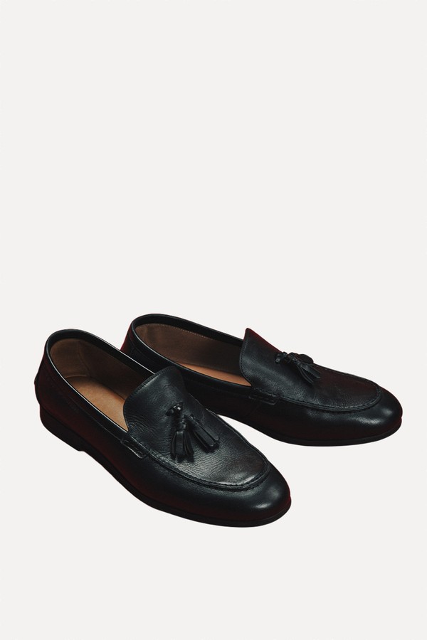 Logo Tassel Flexible Leather Loafers