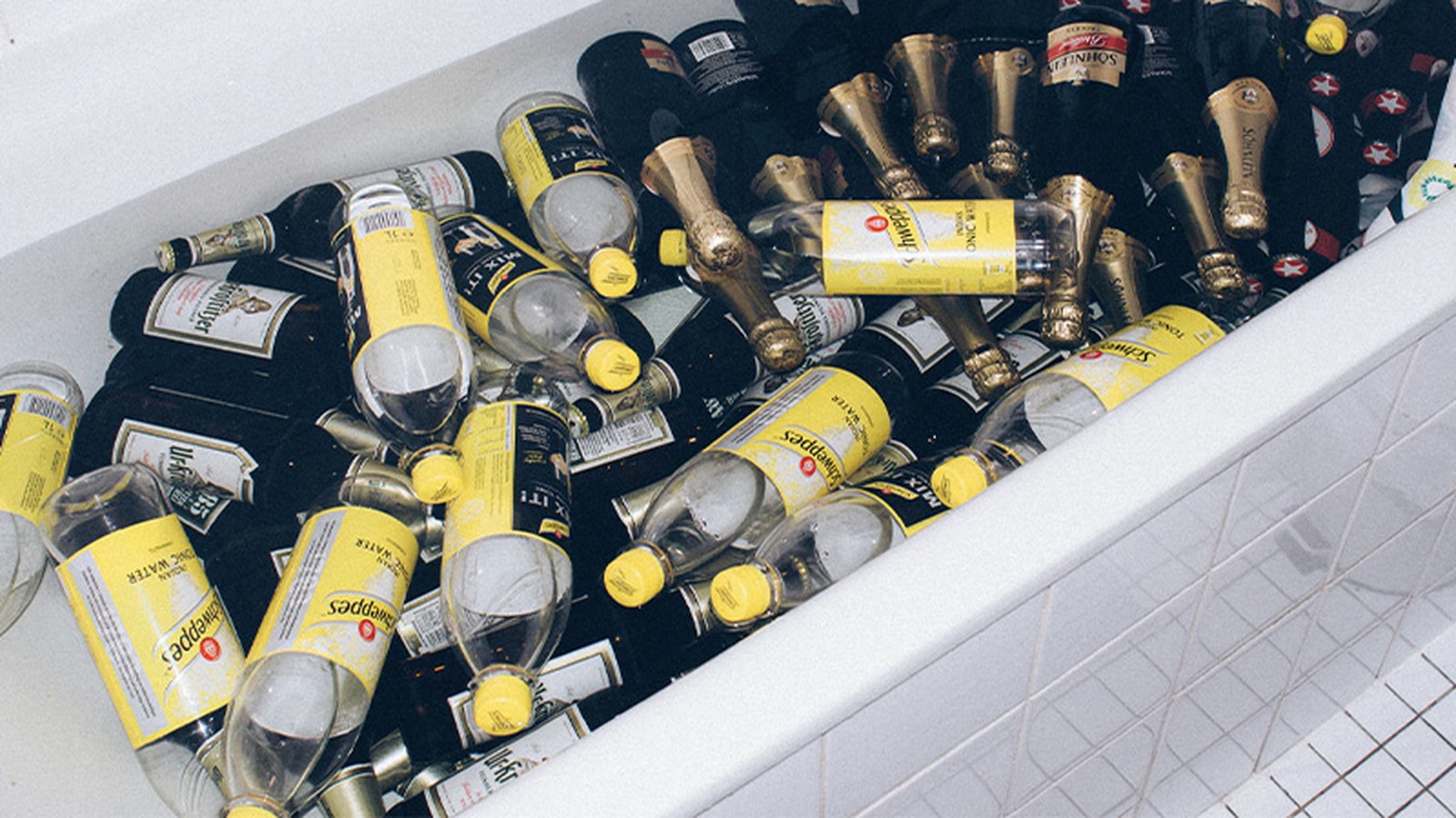 An Expert's Guide To Dealing With A Hangover | SL.Man