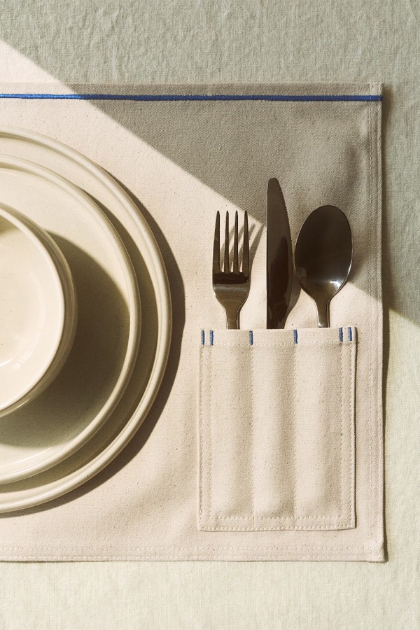 4-Pack Pocket-Detail Place Mats