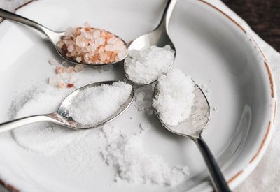 The Pros & Cons Of Having Salt In Your Diet