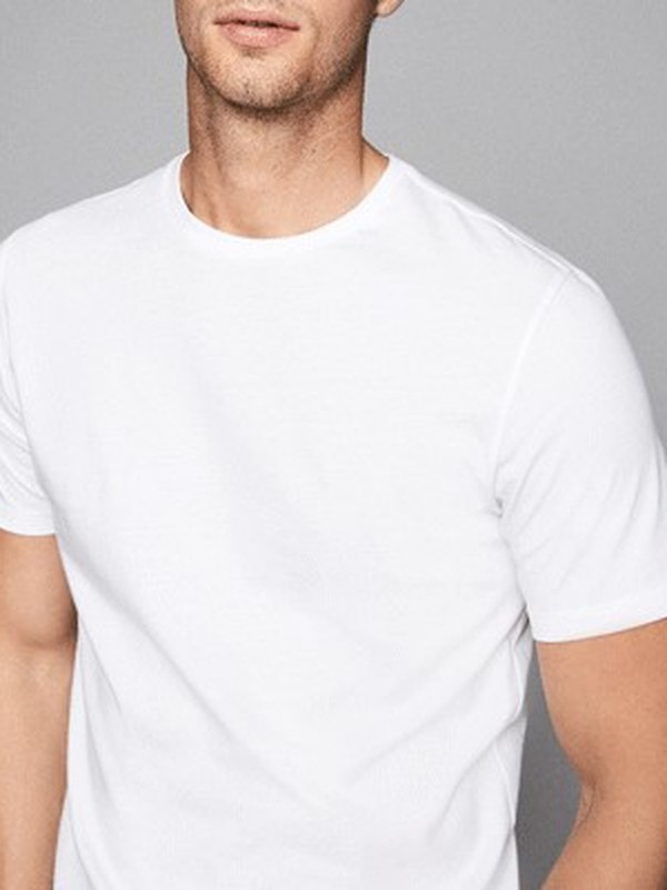 The 12 Best White Tees