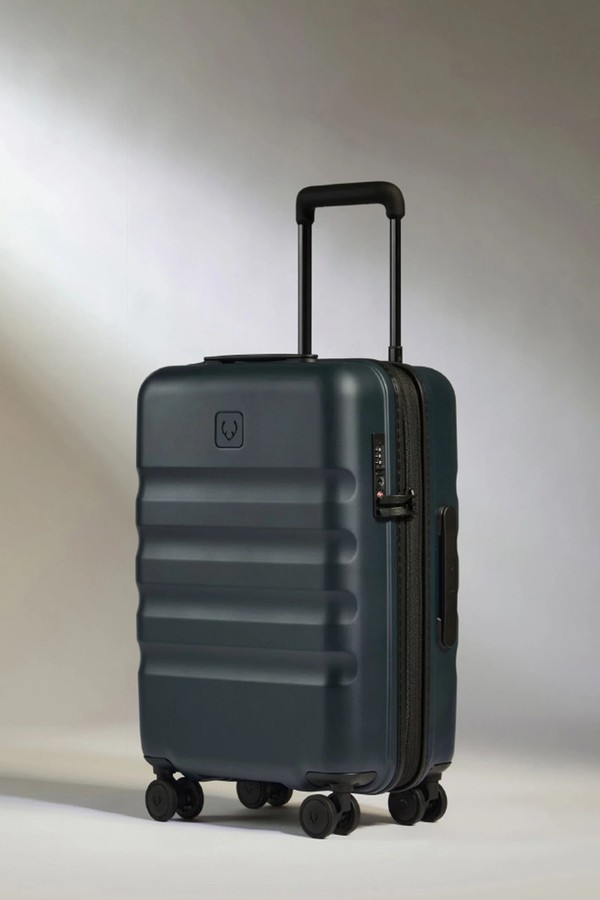 Icon Stripe Cabin With Expander from Antler