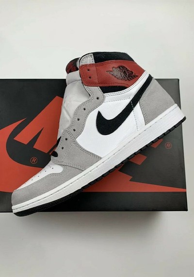 Jordan 1 Retro High OG Smoke Grey