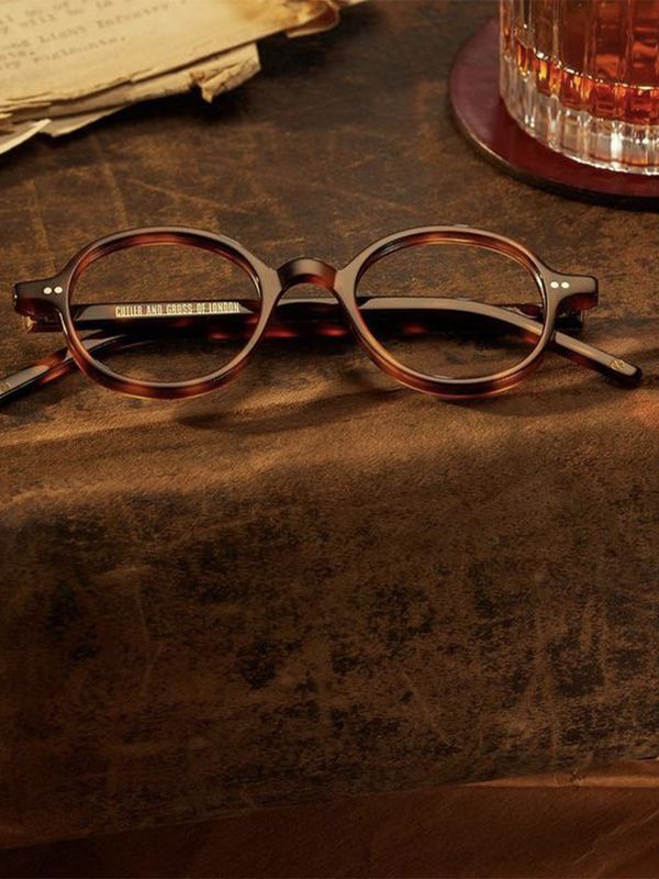 8 Stylish Glasses Brands