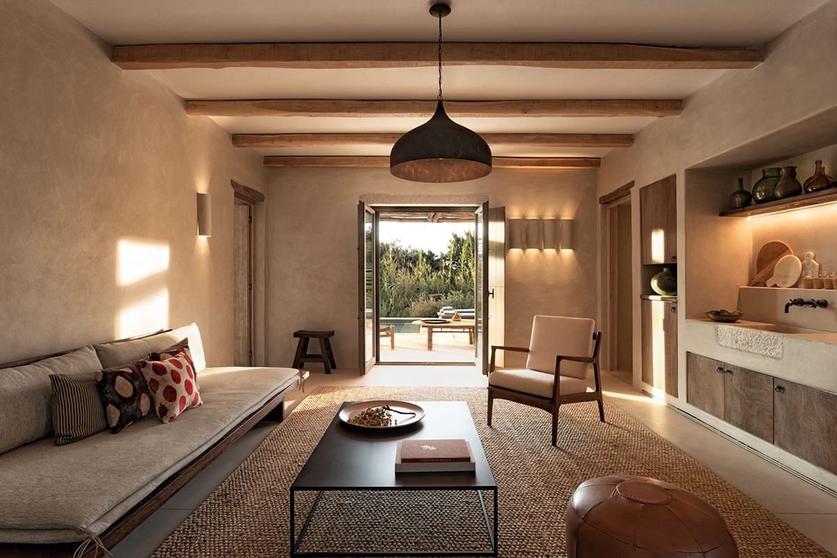 The Rooster, Antiparos