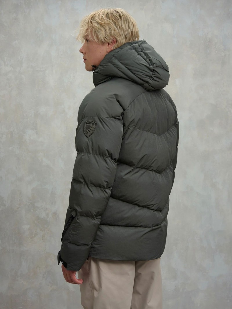  Jacket With Sleeve Pocket Crown