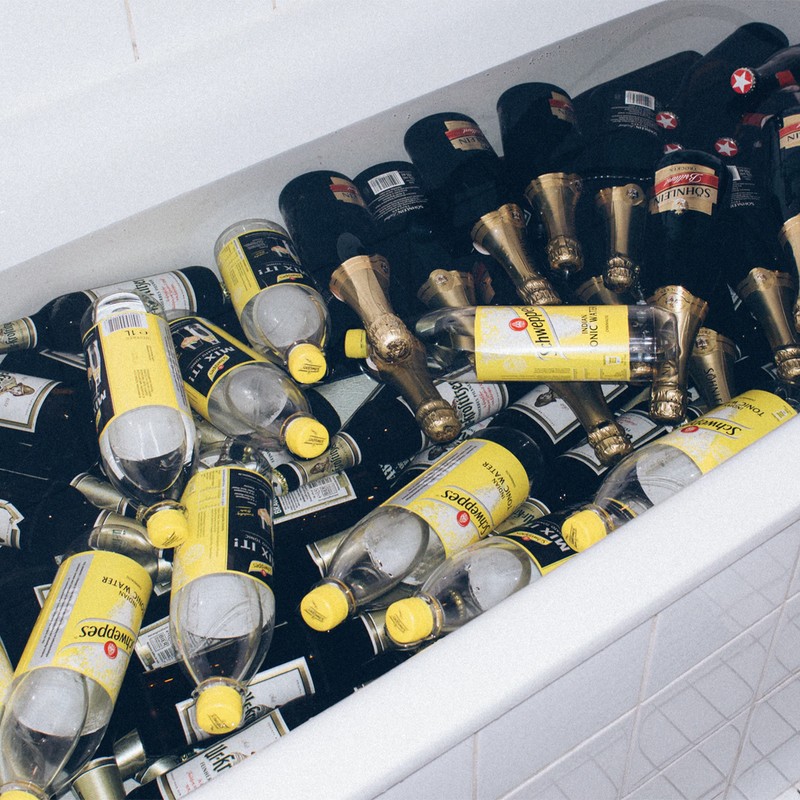 An Expert’s Guide To Dealing With A Hangover