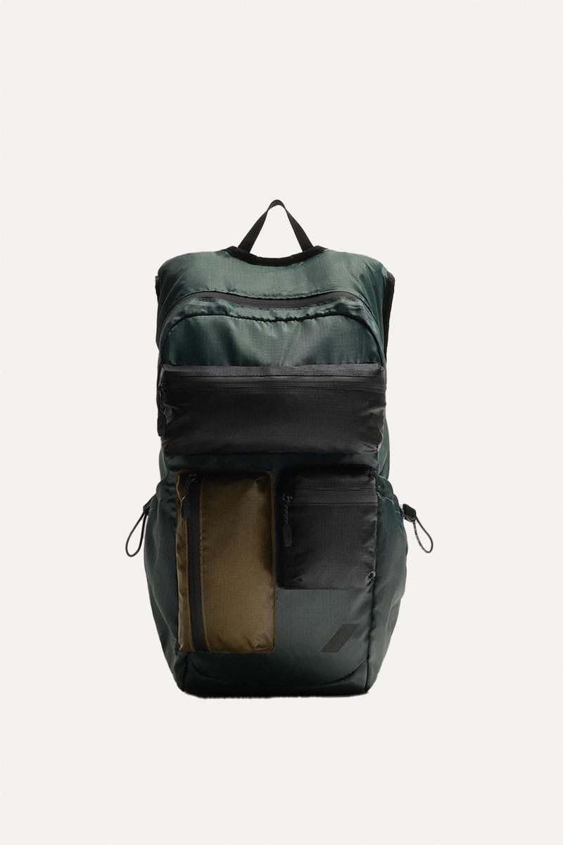 25L Multi-Pocket Sports Backpack