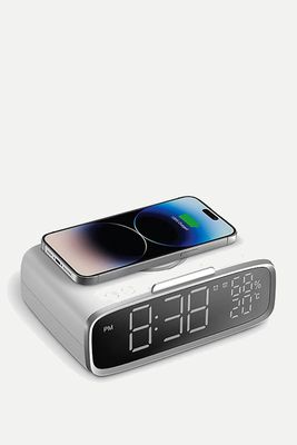 Charging Digital Alarm Clock from Momax Q