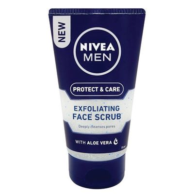 Exfoliating Face Scrub Protect & Care from Nivea